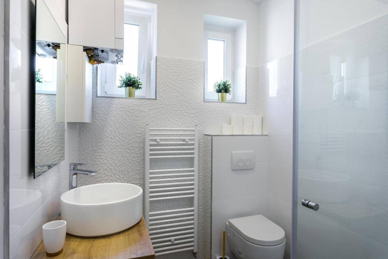 Go2Zagreb Chick Apartment Private Parking Available Exterior foto